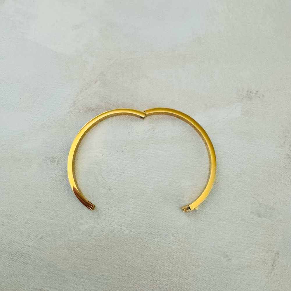Kate Spade Green & Gold Enamel Spot The Spade Enamel Hinged Bangle Bracelet - Picture 7 of 12